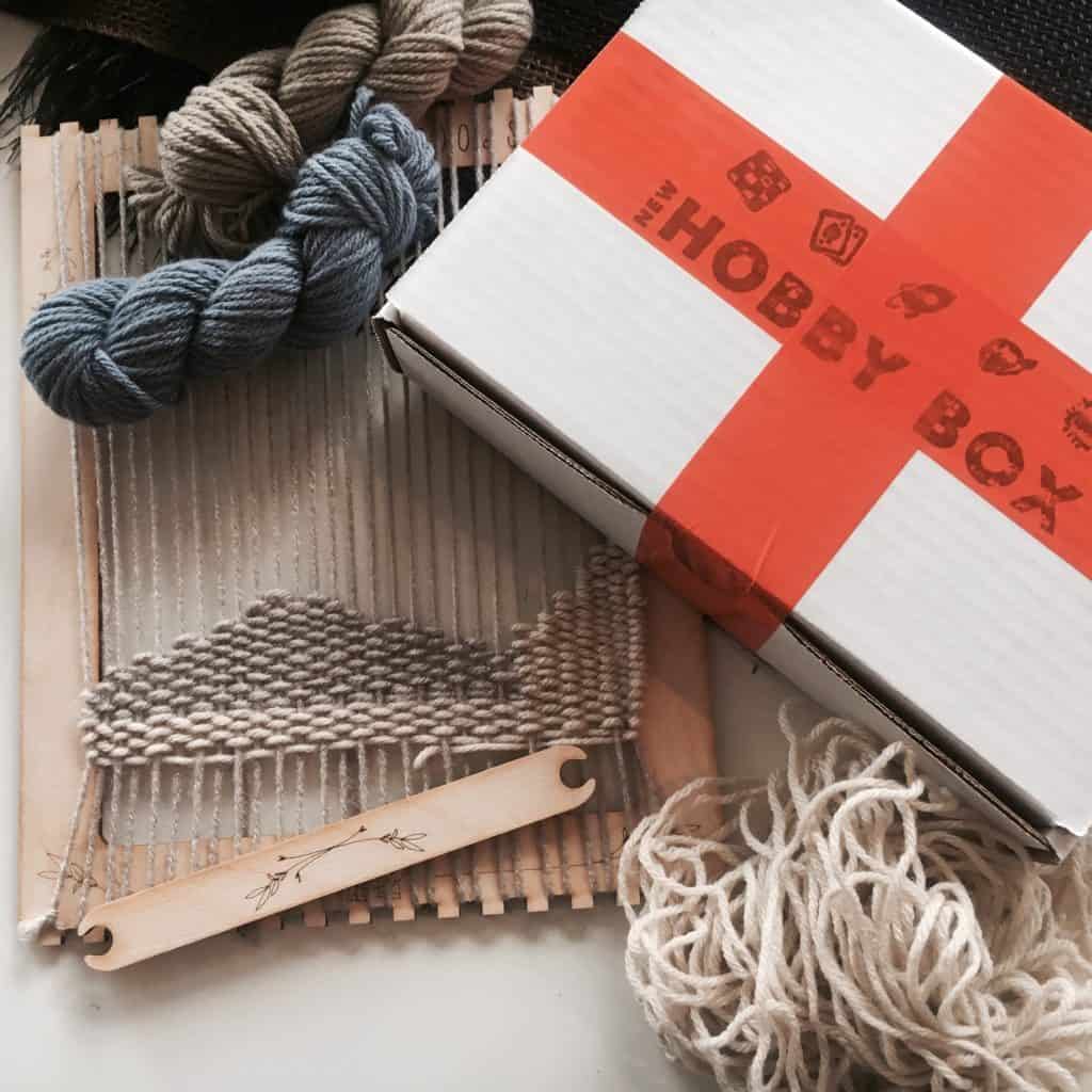 pop out loom kit for weaving by new hobby box
